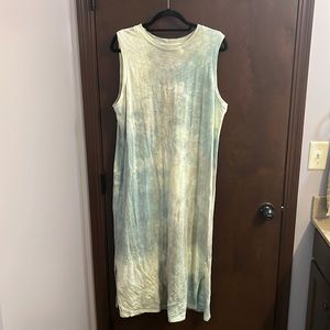 Universal Threads MIDI Dress